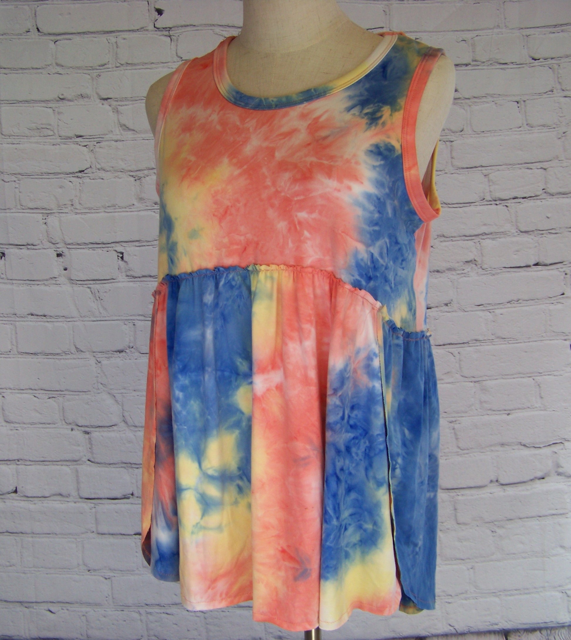 Tie Dye Tank Top - Corinne's Boutique